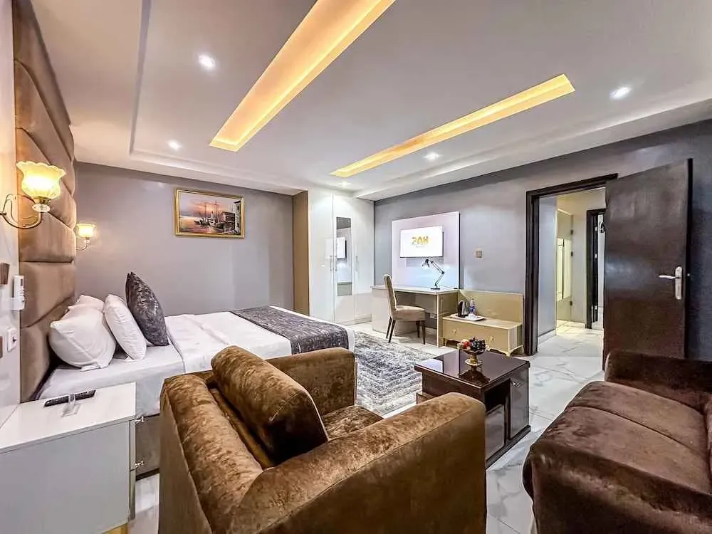 Diplomatic Suite room