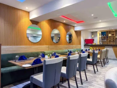 Blue Orange Towers Hotel