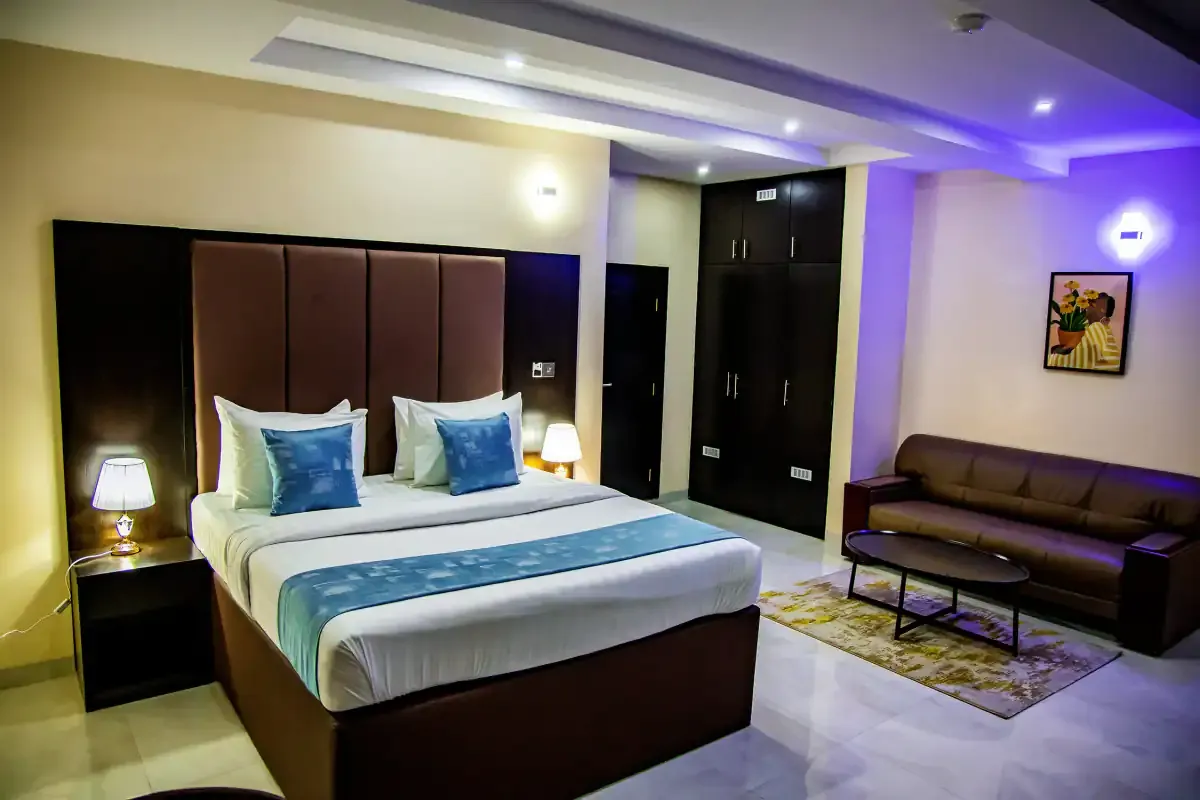 Ivot Luxury Signature room