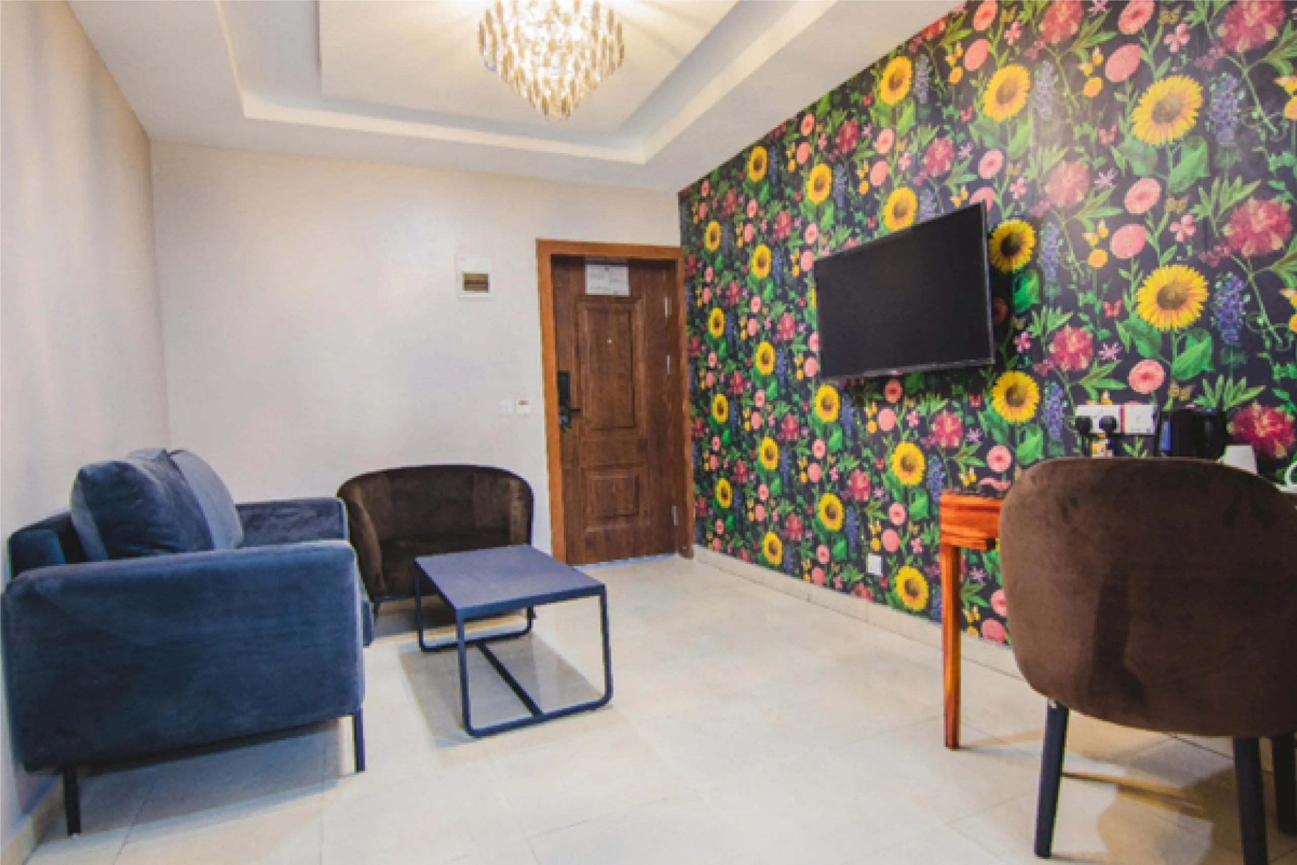  Suite room