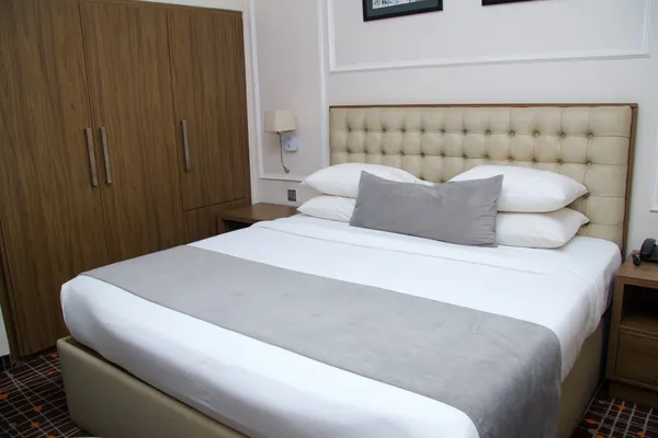 Suite2 room