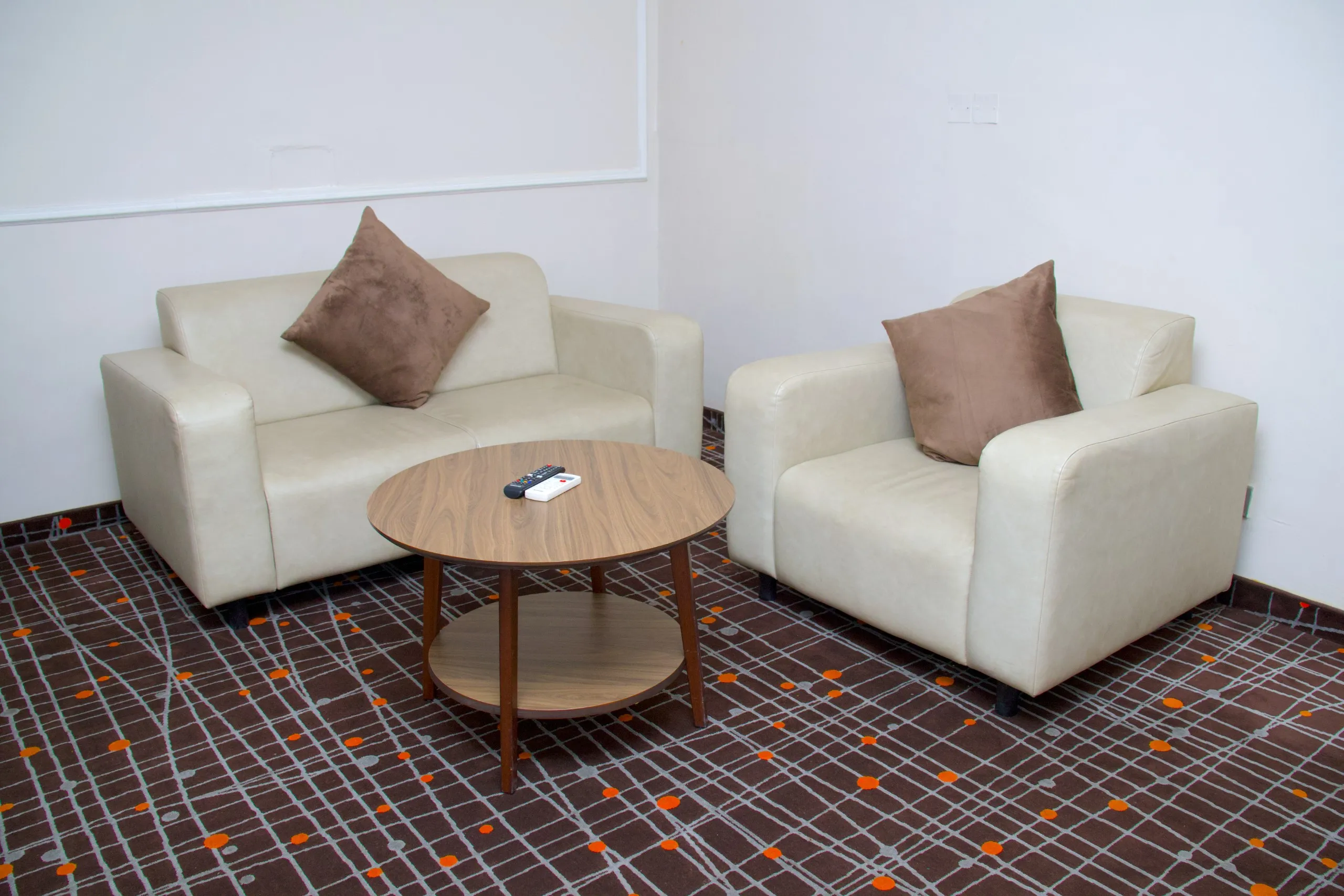 Suite2 room