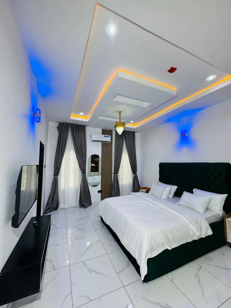 4 Bedroom Flat 4 Apartment, Peter Odili