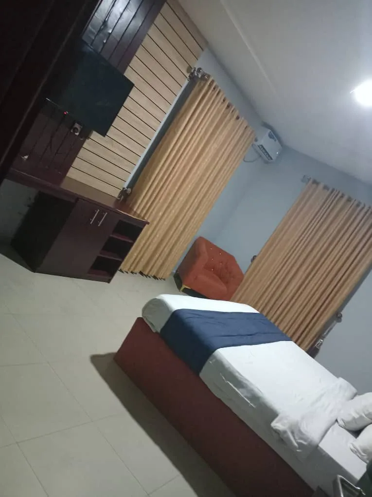 Royal Vantage Hotel and Suite Limited