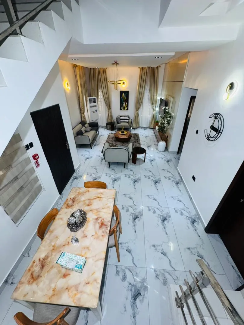 3 Bedroom Flat 3 Apartment, Peter Odili