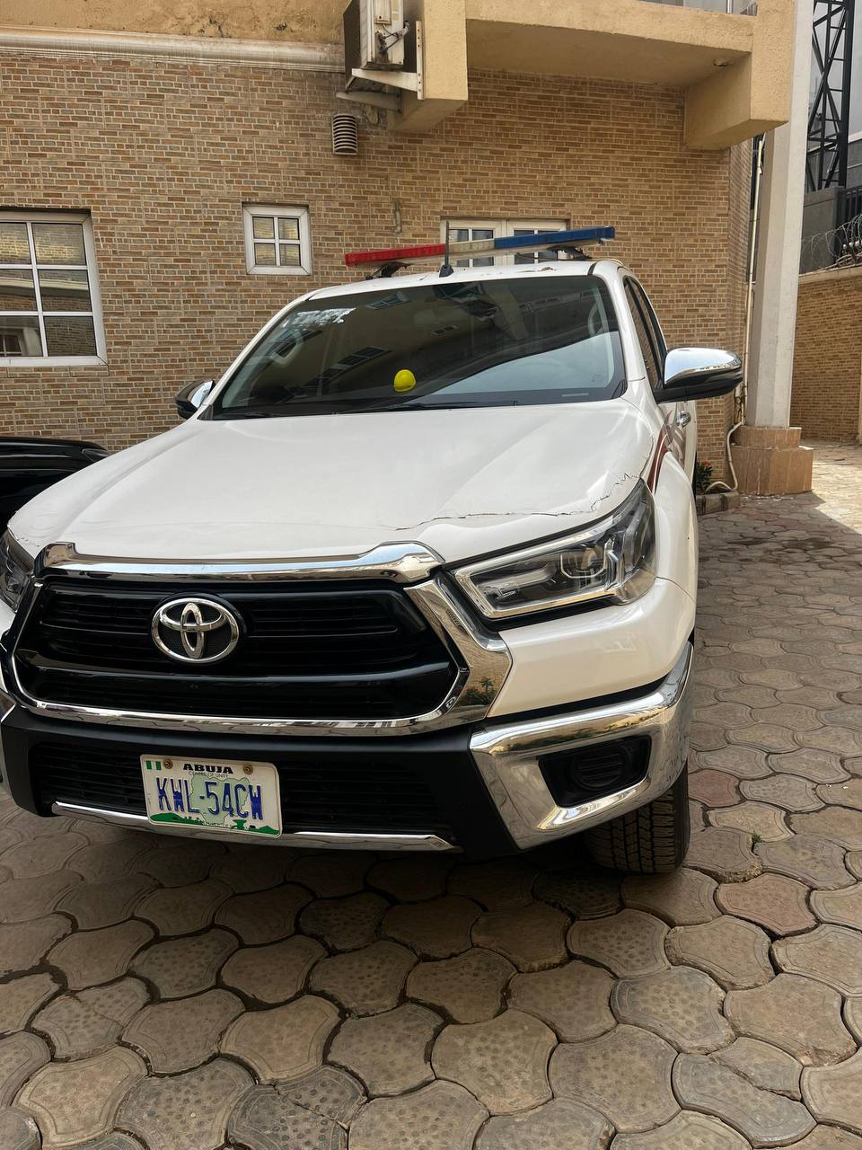 Toyota Hilux