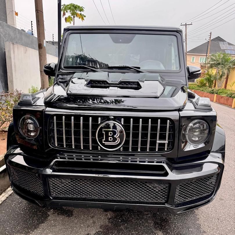 Mercedes-Benz. Gwagon