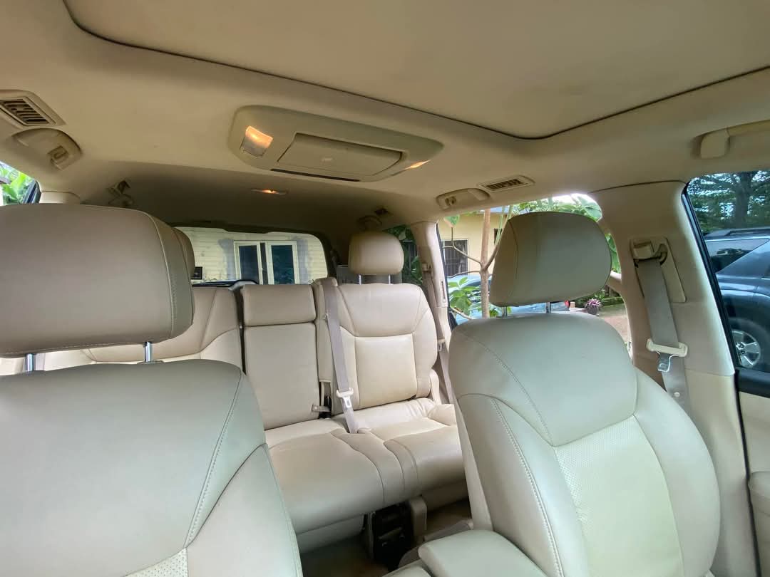 Lexus LX570