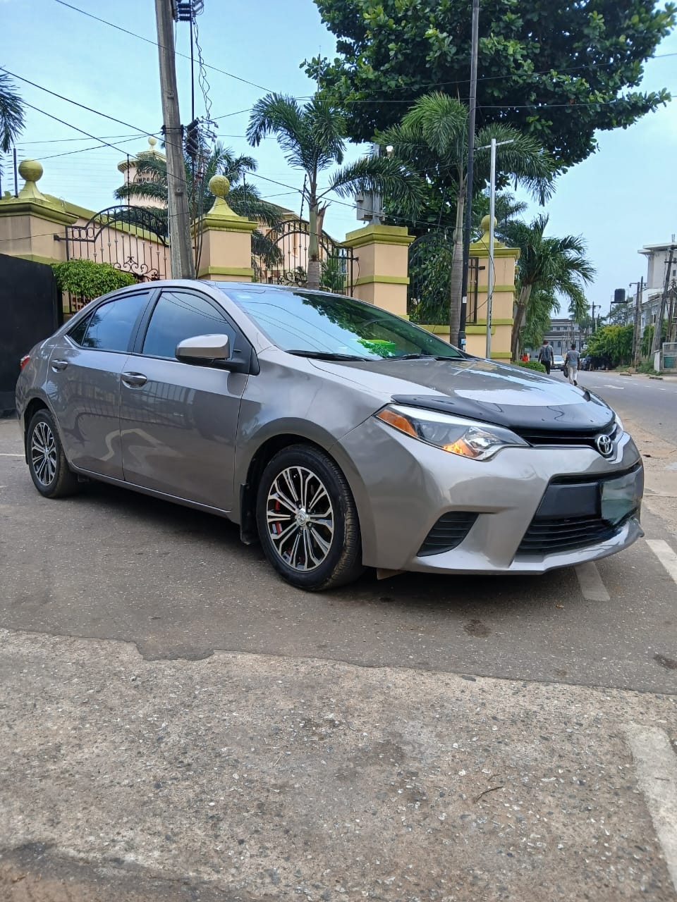 Toyota Toyota Corolla LE E170 Generation