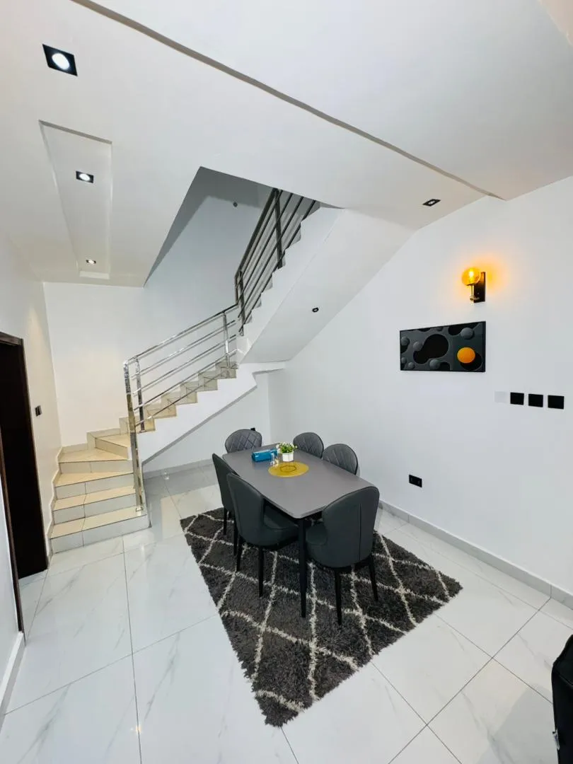 4 Bedroom Flat 4 Apartment, Peter Odili