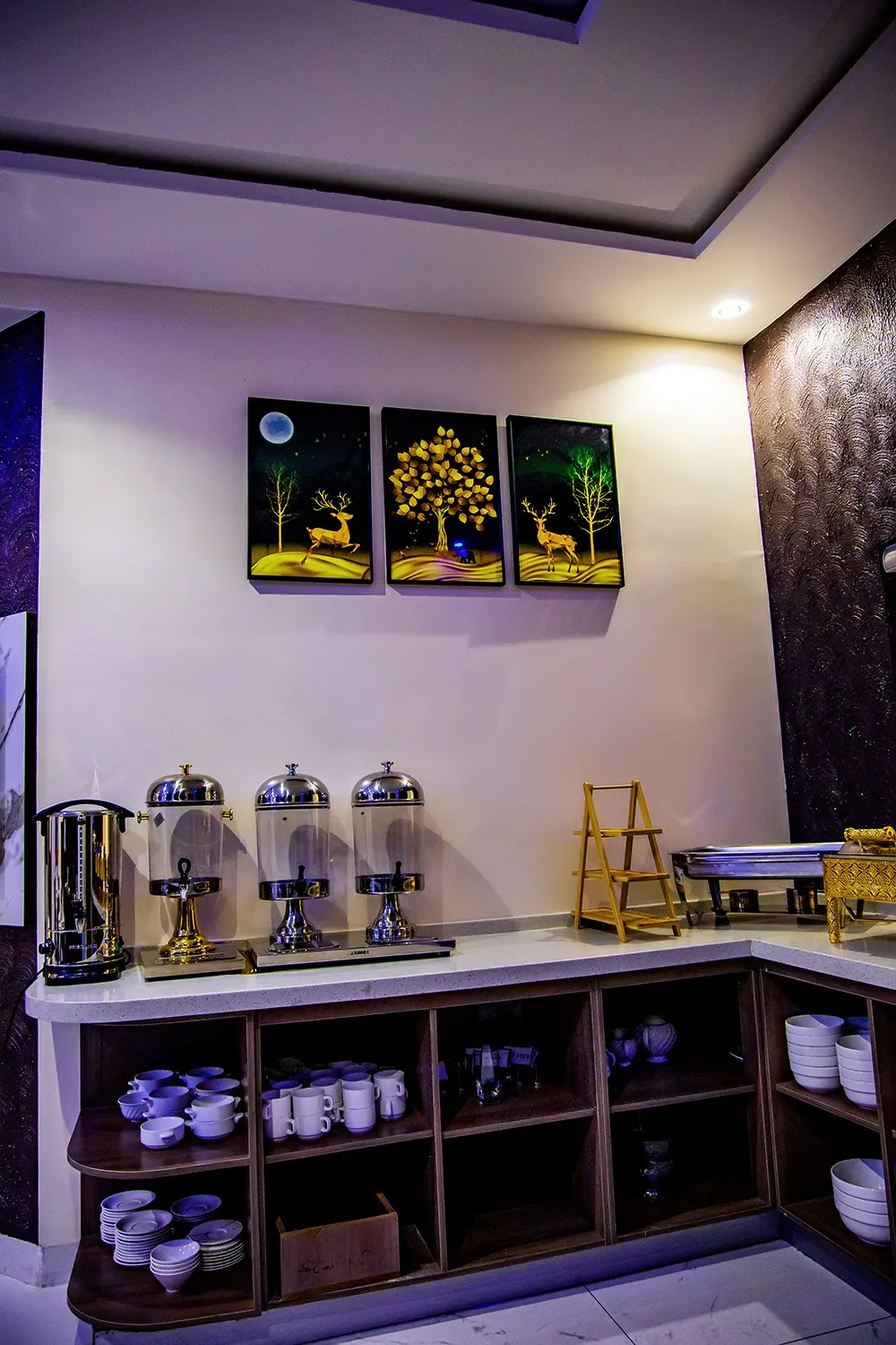 Ivotel Luxury Hotel
