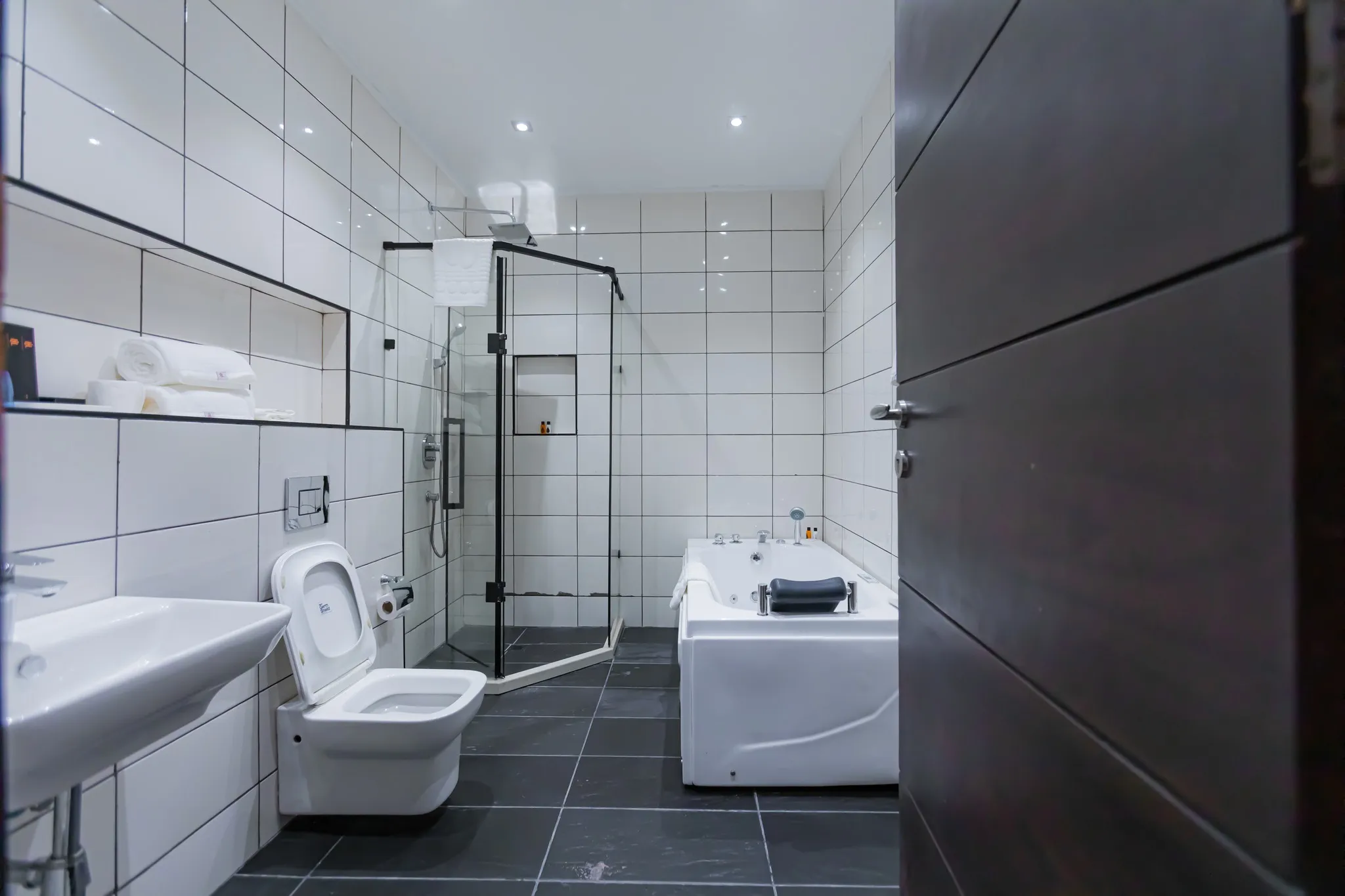 Isglo Hotels