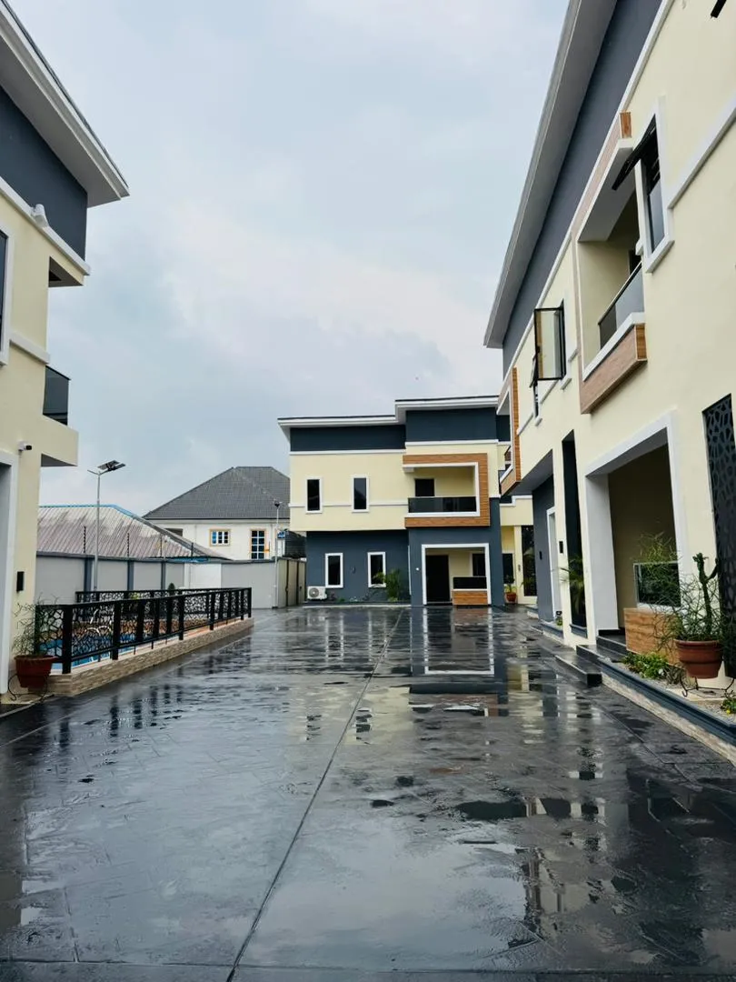 3 Bedroom Flat 1 Apartment, Peter Odili.