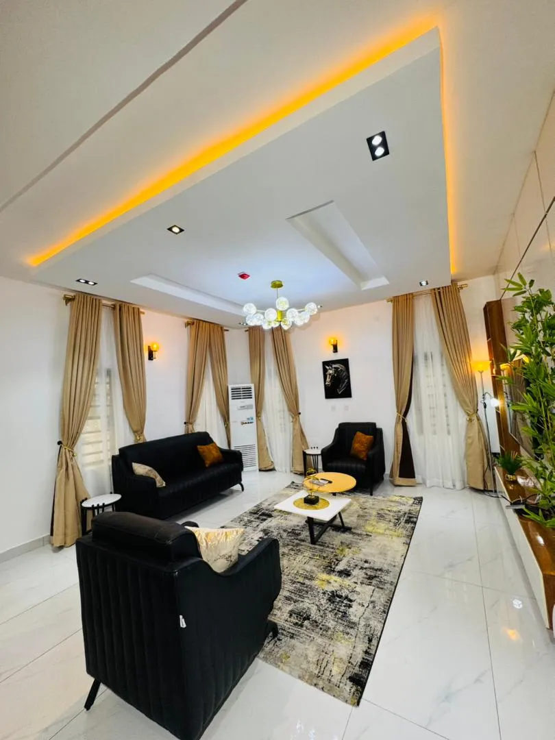 4 Bedroom Flat 4 Apartment, Peter Odili