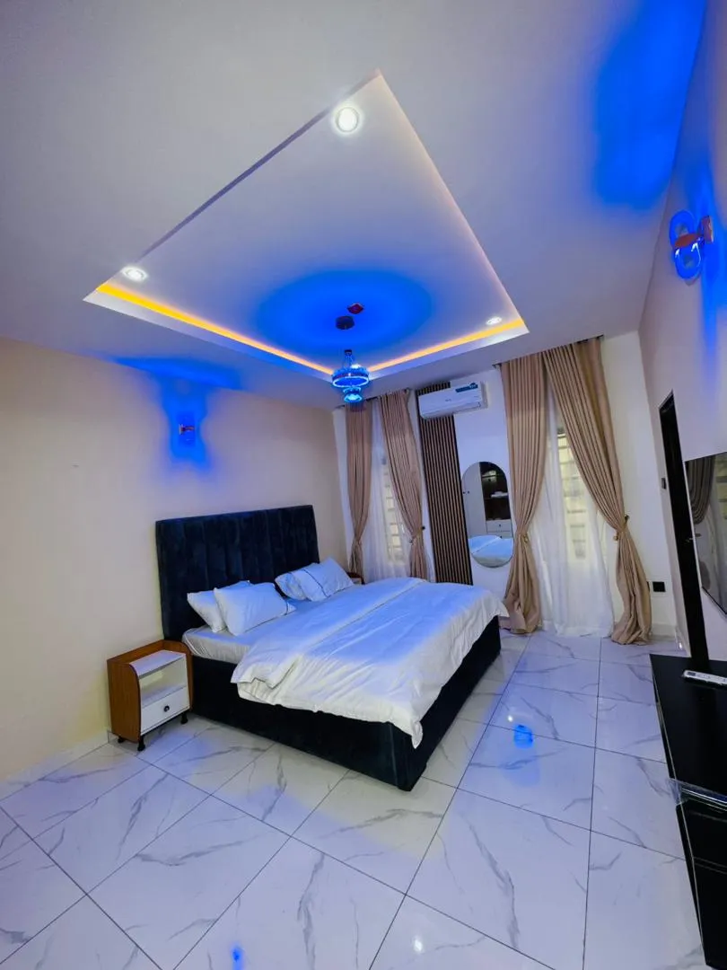 4 Bedroom Flat 5 Apartment, Peter Odili