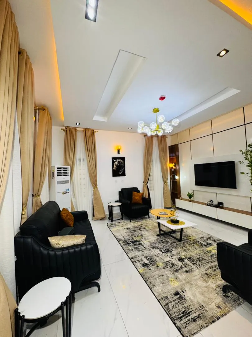 4 Bedroom Flat 4 Apartment, Peter Odili