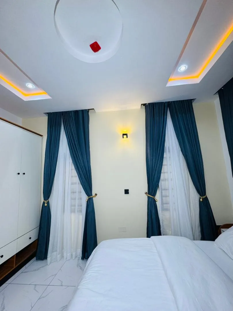 4 Bedroom Flat 4 Apartment, Peter Odili