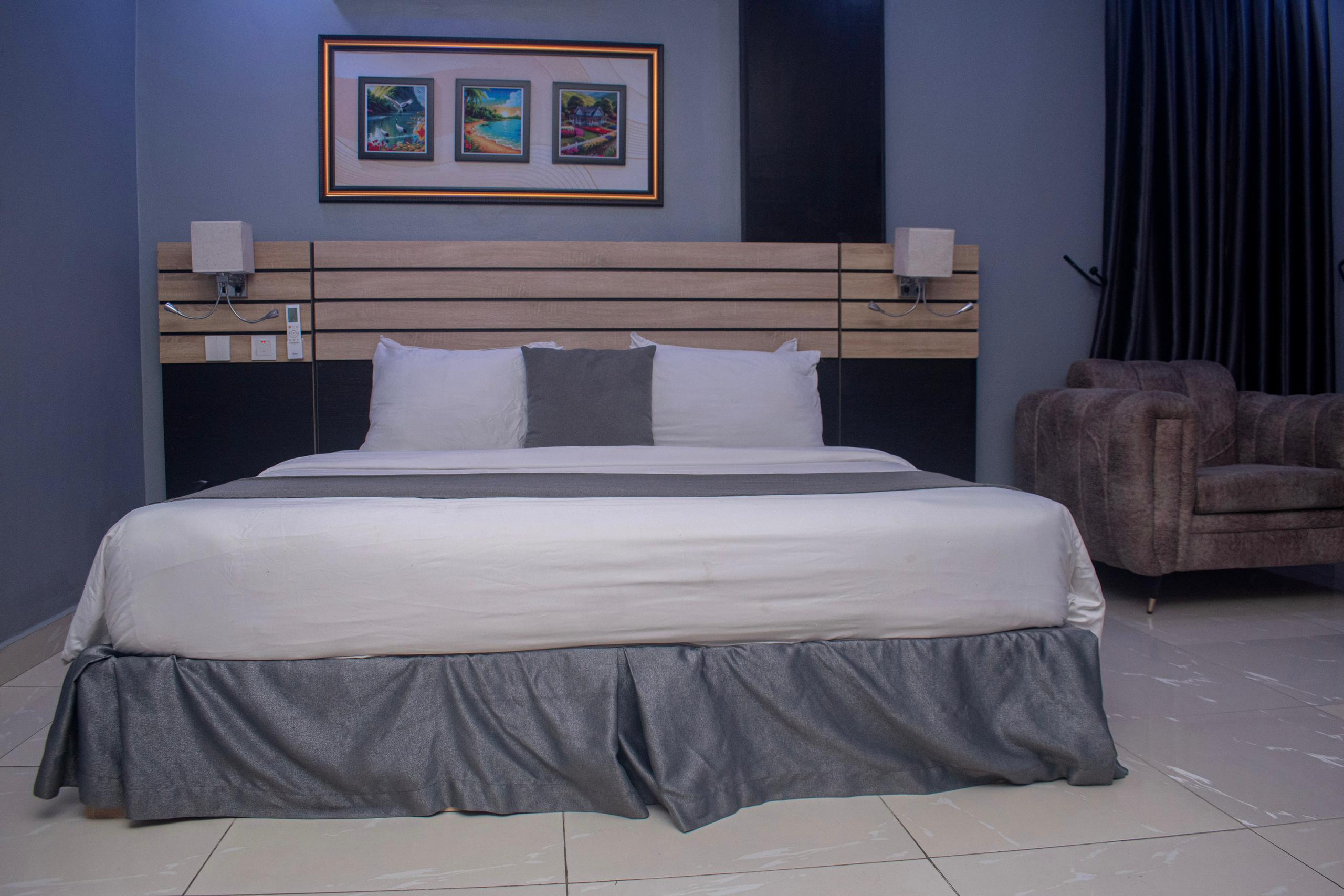 Great Ville Hotels, Surulere