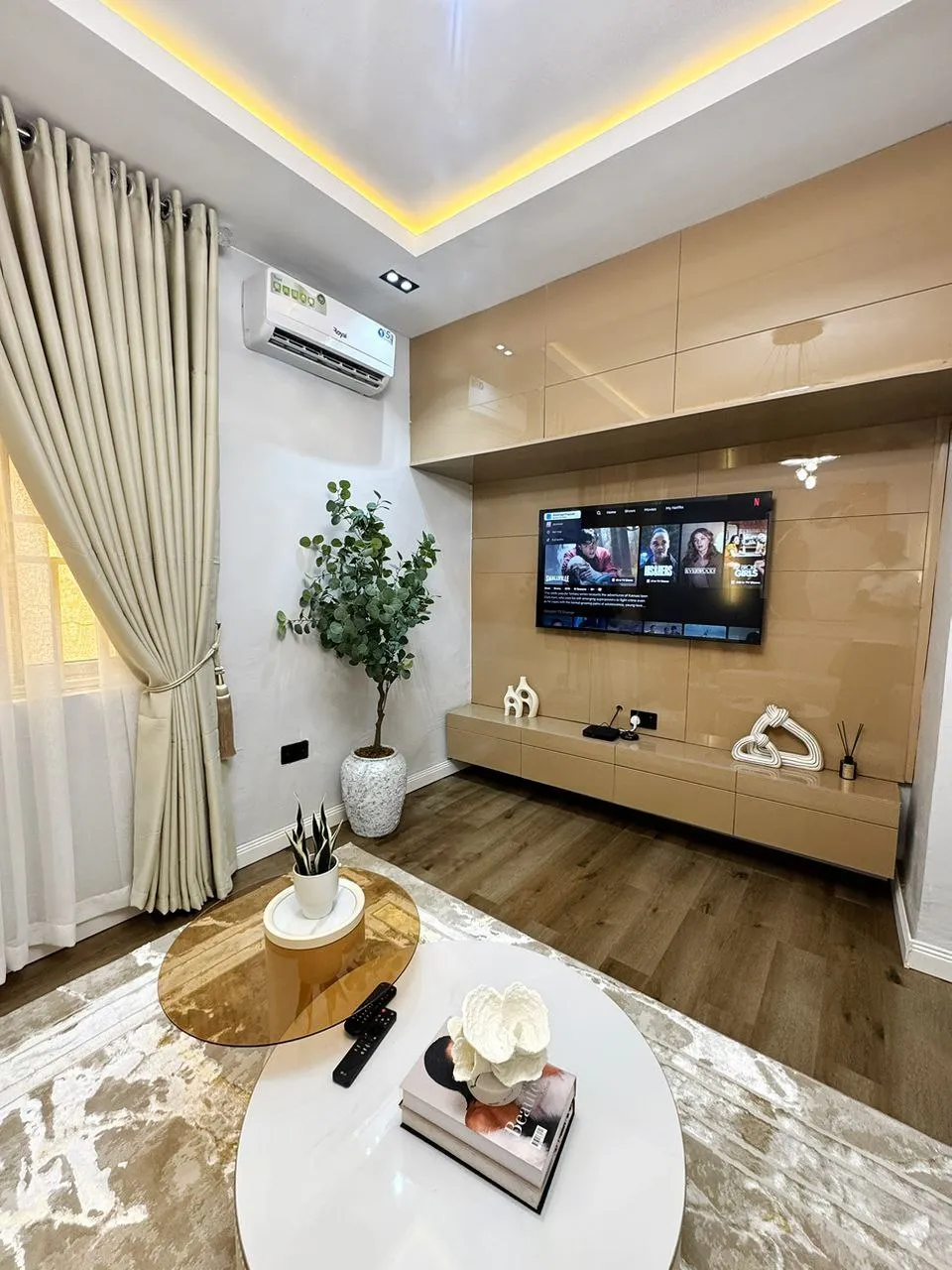 1 Bedroom Luxury Apartment, WUSE 2