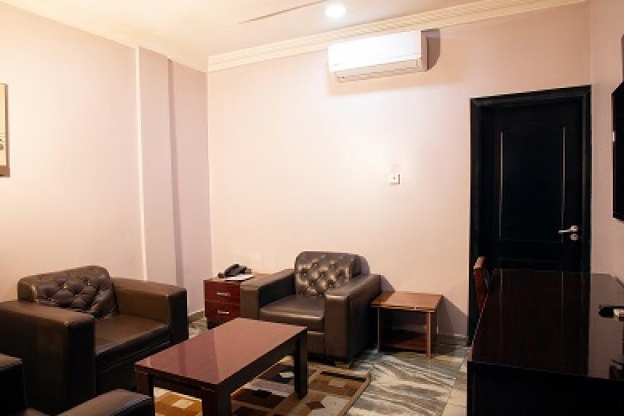 Edis Premier Hotel & Suites