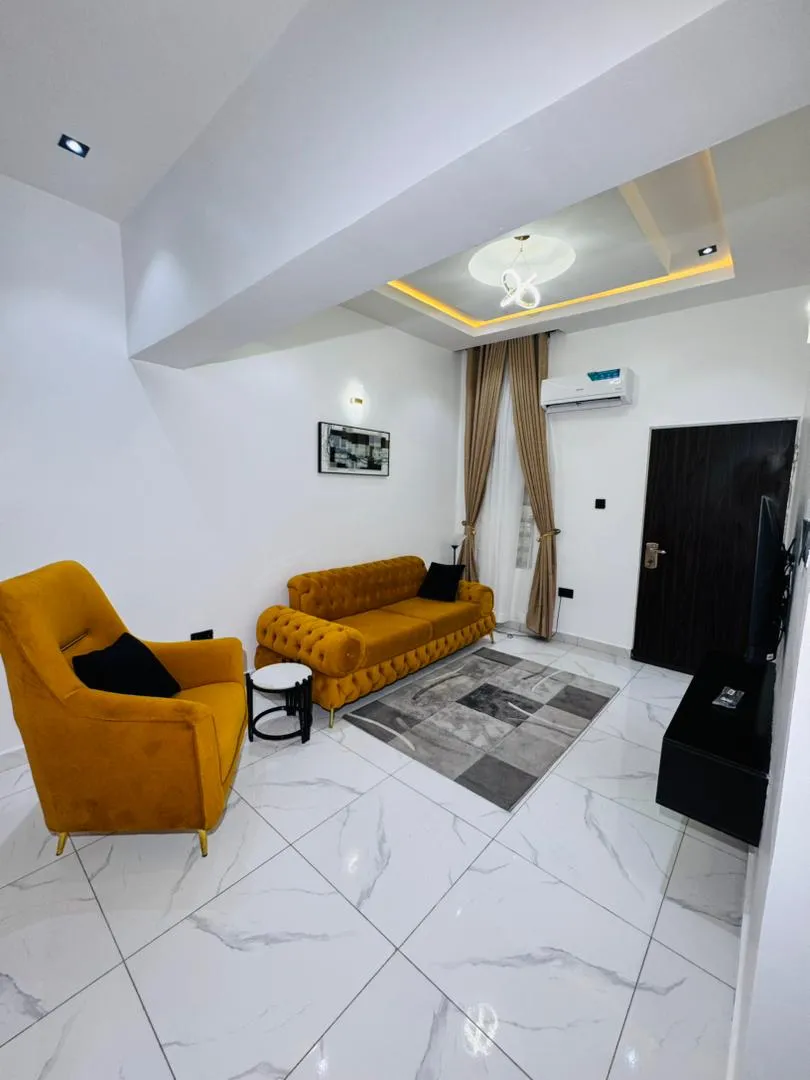 3 Bedroom Flat 1 Apartment, Peter Odili.