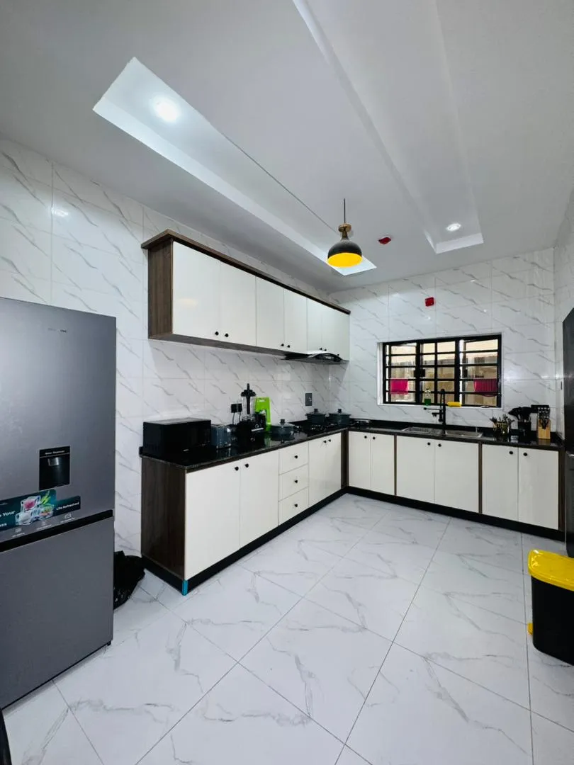 4 Bedroom Flat 4 Apartment, Peter Odili