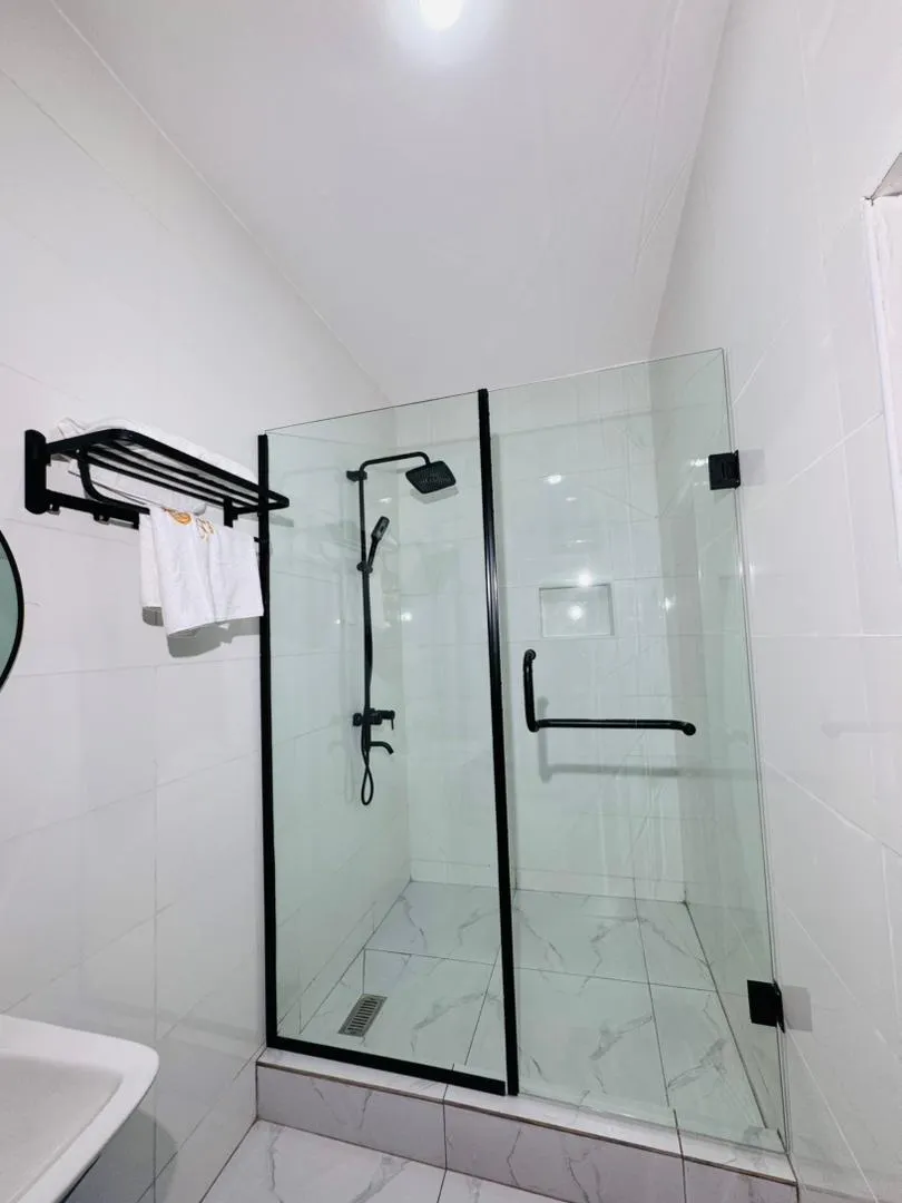 2 Bedroom Apartment Flat 2, Peter Odili