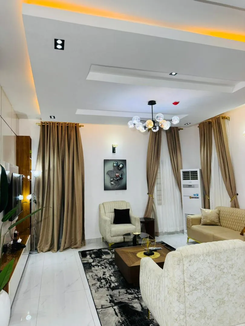 4 Bedroom Flat 5 Apartment, Peter Odili