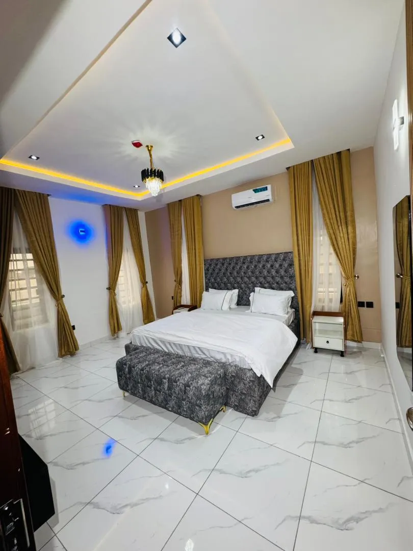 3 Bedroom Flat 3 Apartment, Peter Odili