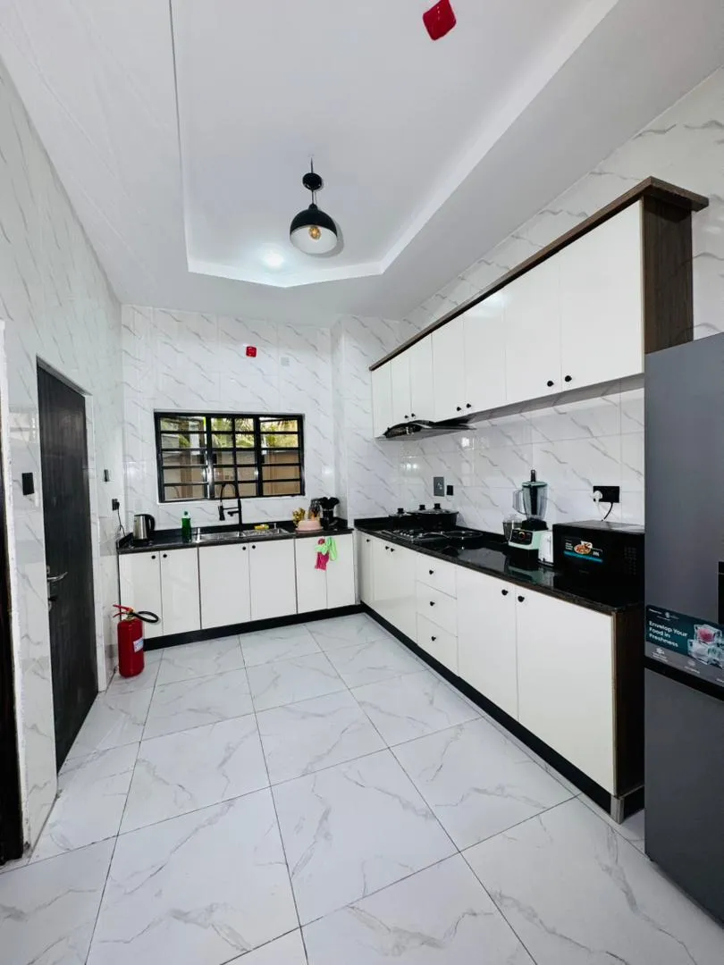 3 Bedroom Flat 1 Apartment, Peter Odili.