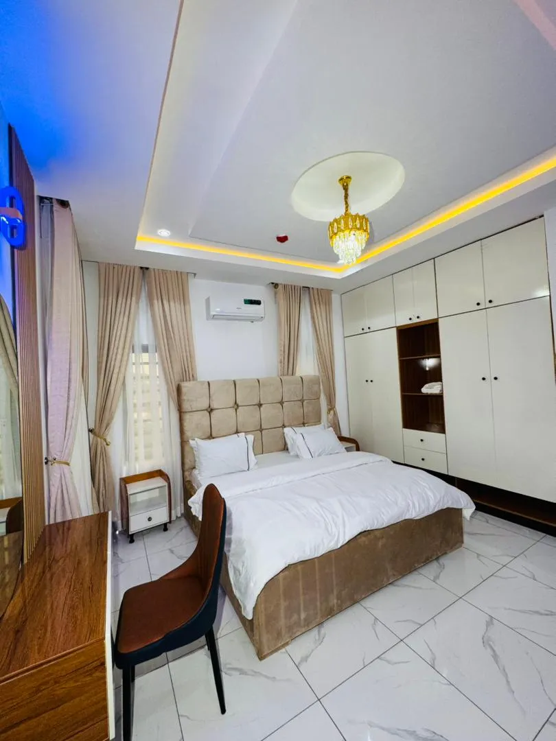 4 Bedroom Flat 4 Apartment, Peter Odili