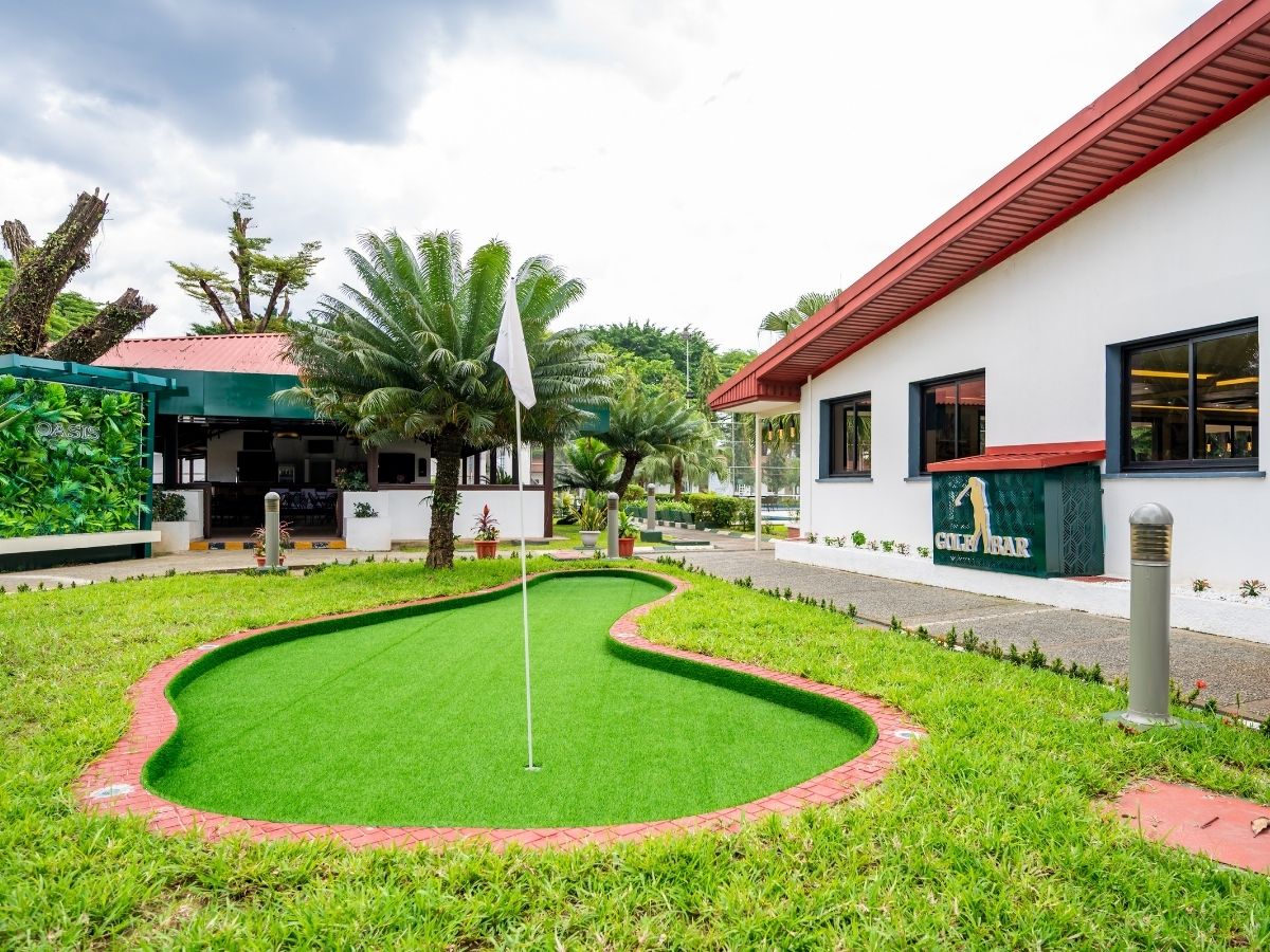 Heliconia Park Golf Resort