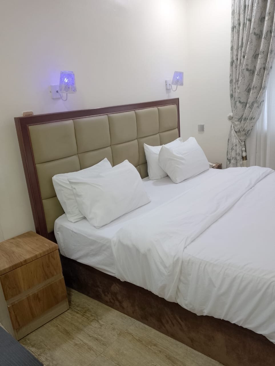 Roseluxe Hotel Limited