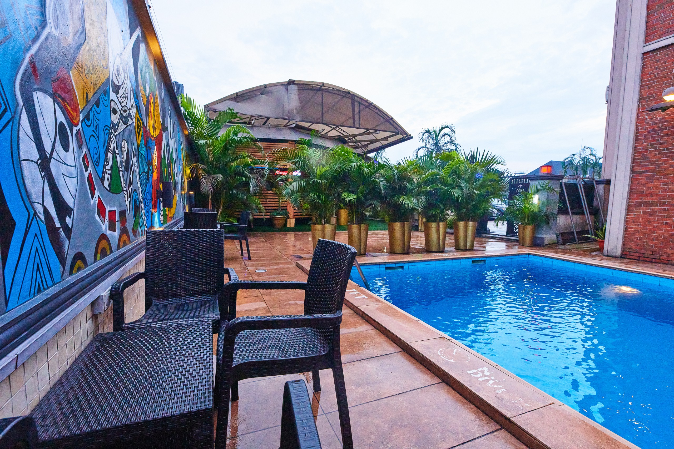 Oak Haven Hotel & Suites