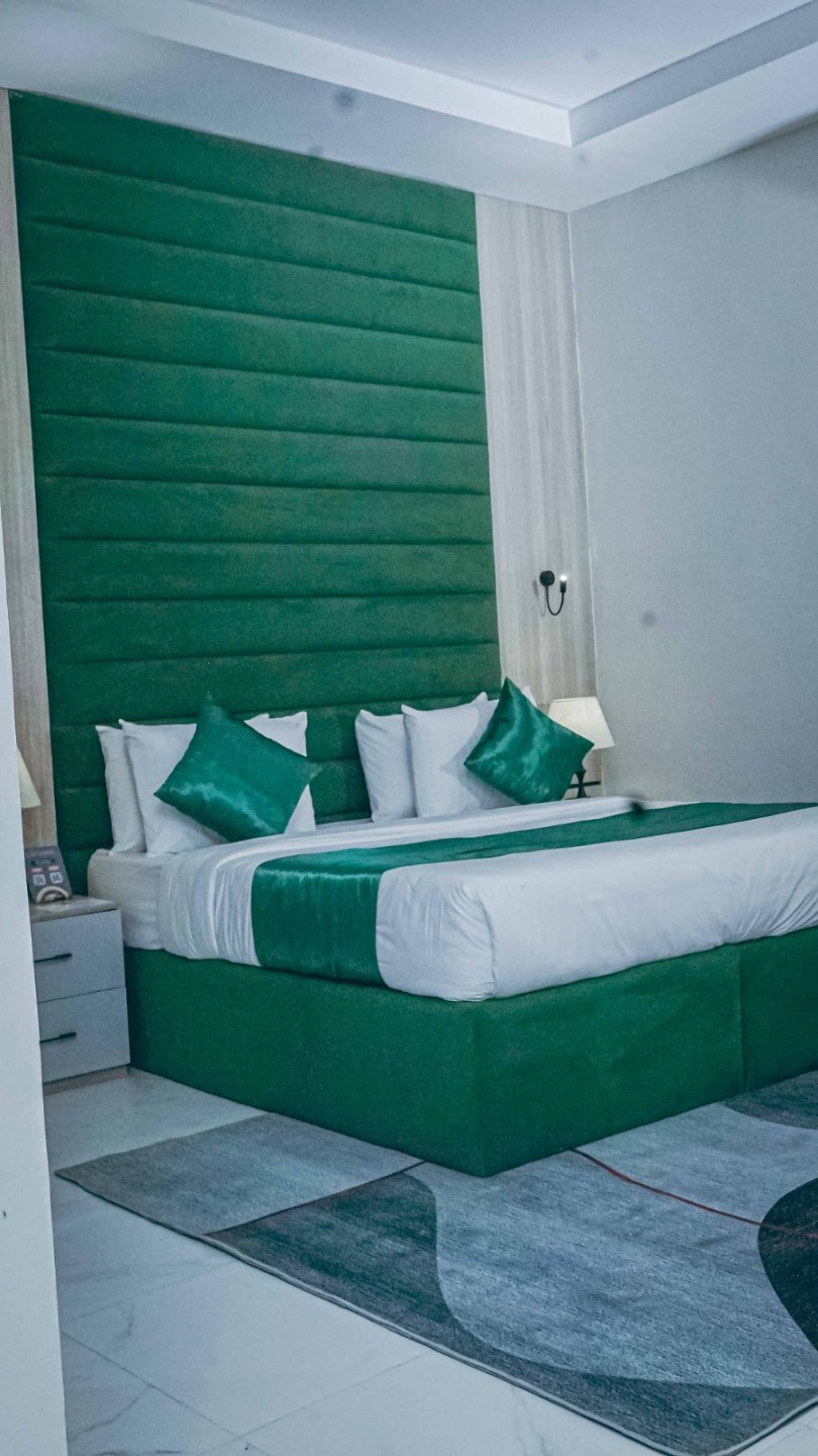 Hotel Lahana Limited