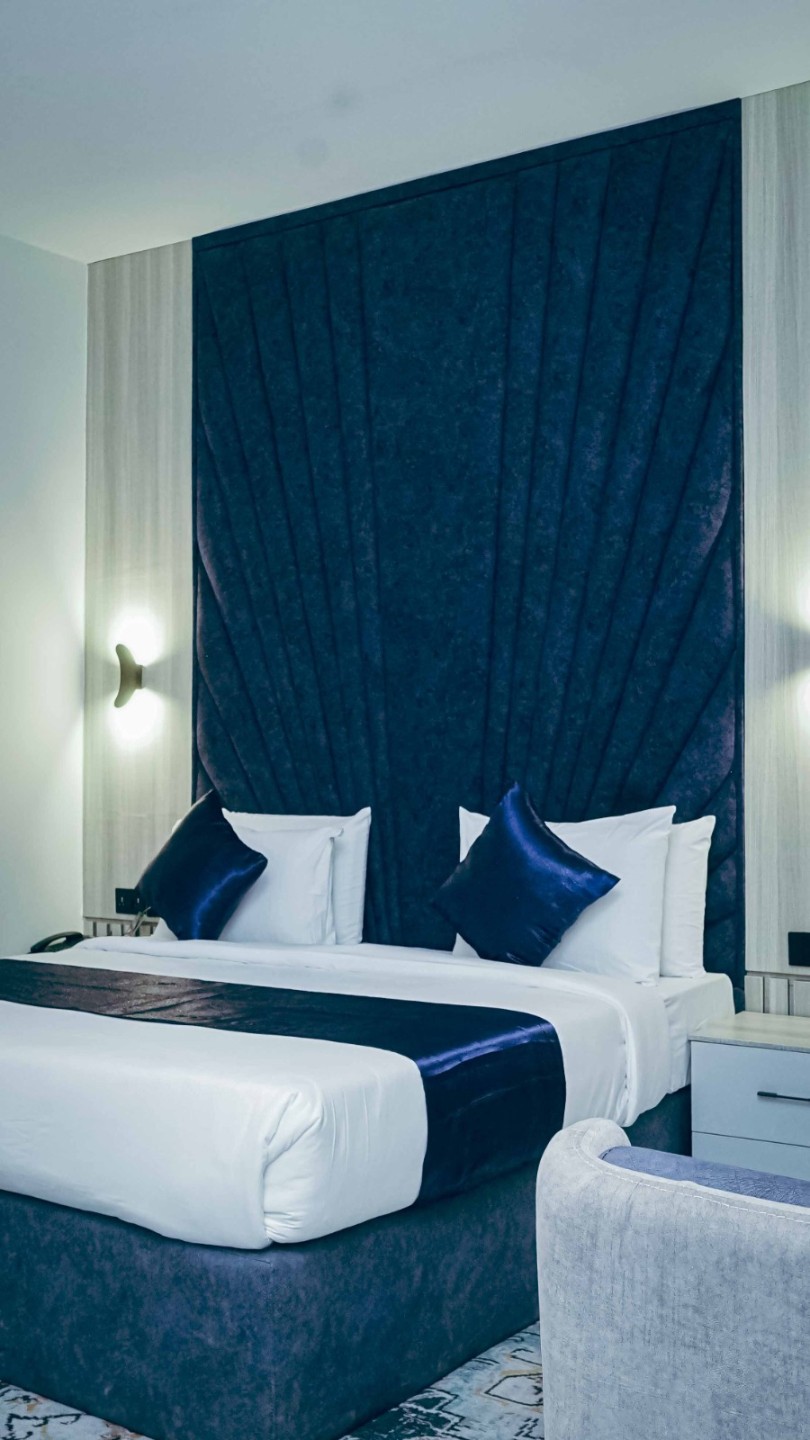 Hotel Lahana Limited