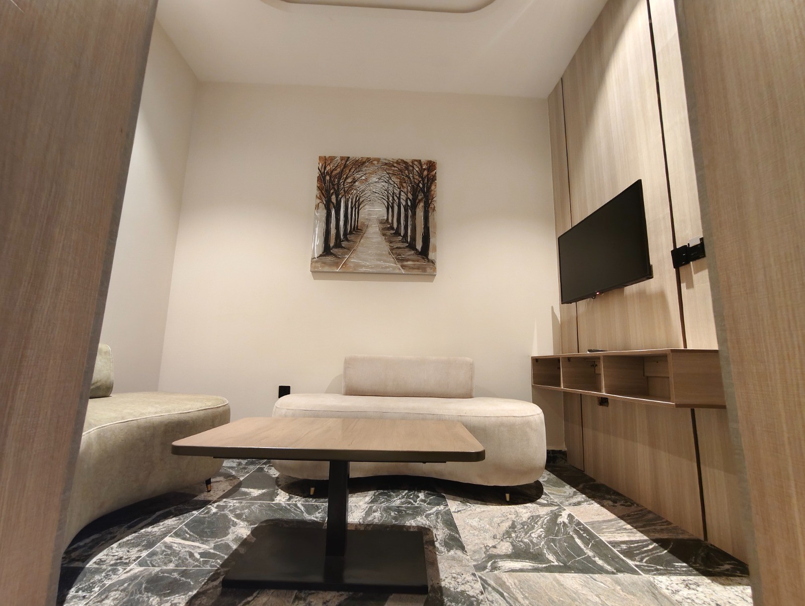 Hotel Lahana Limited