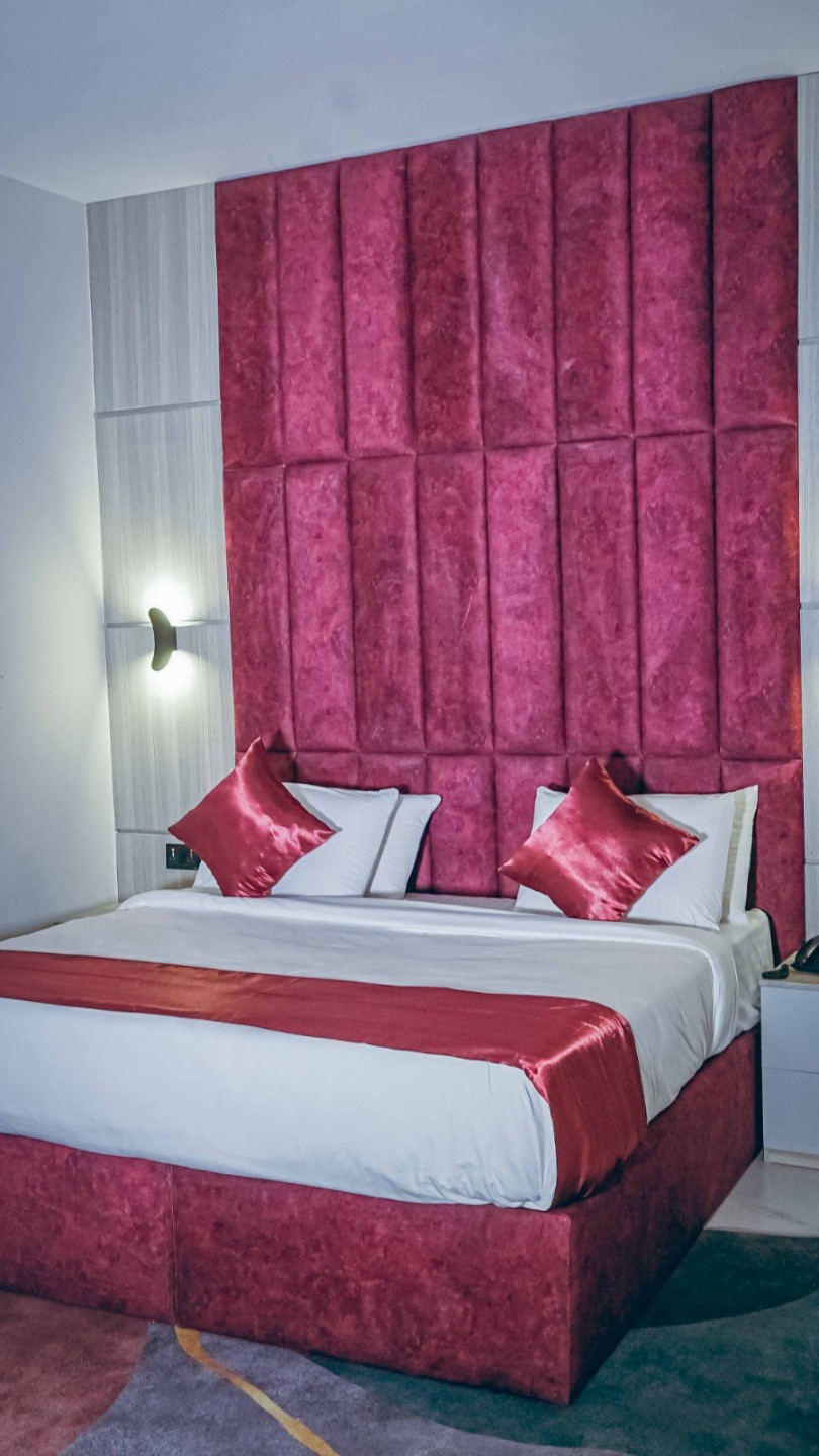 Hotel Lahana Limited