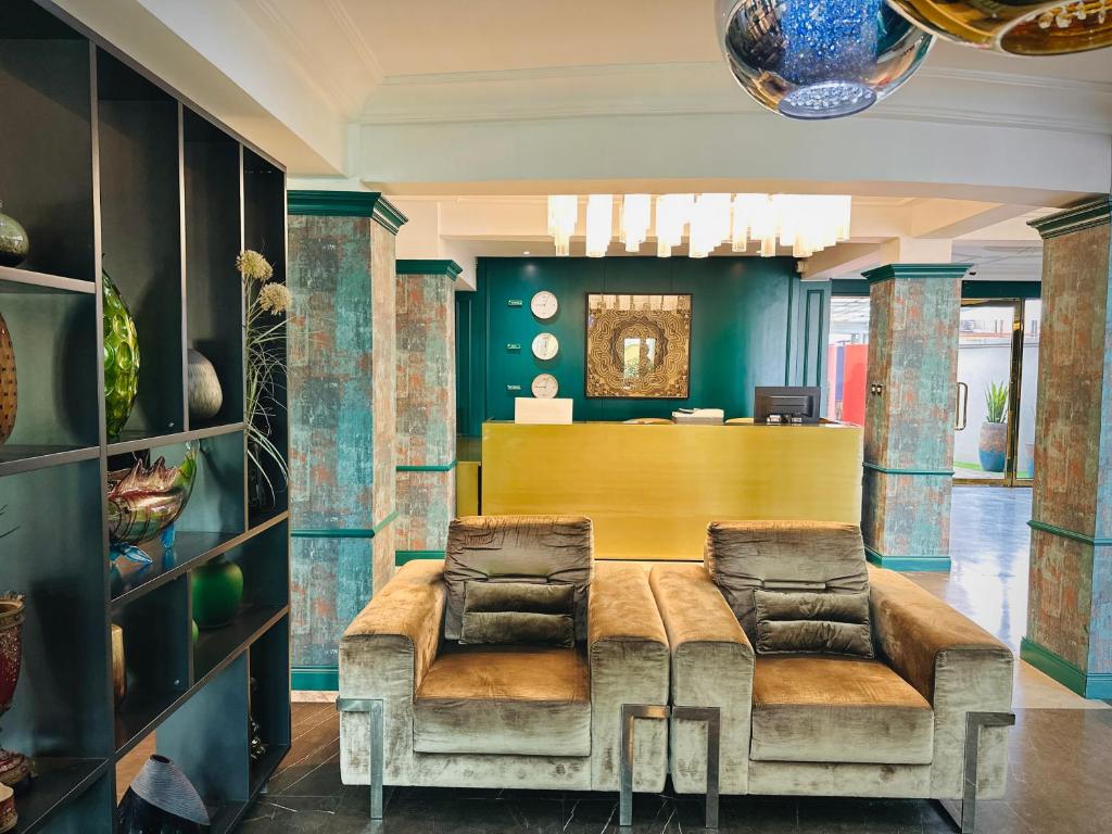 Golden Tulip La Sien