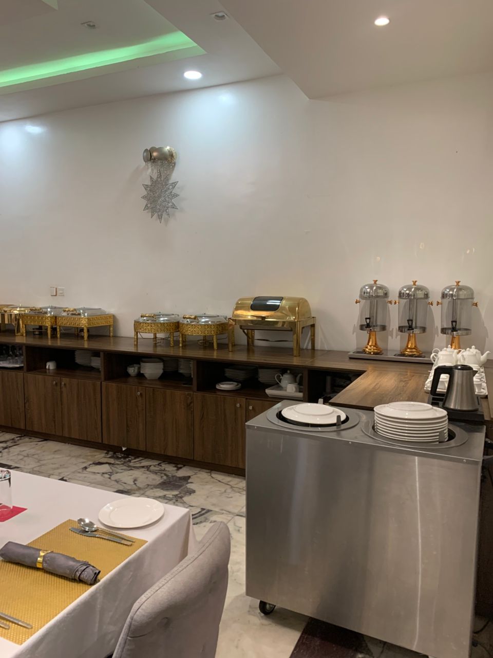 Merzino Palace Uyo Gabitey