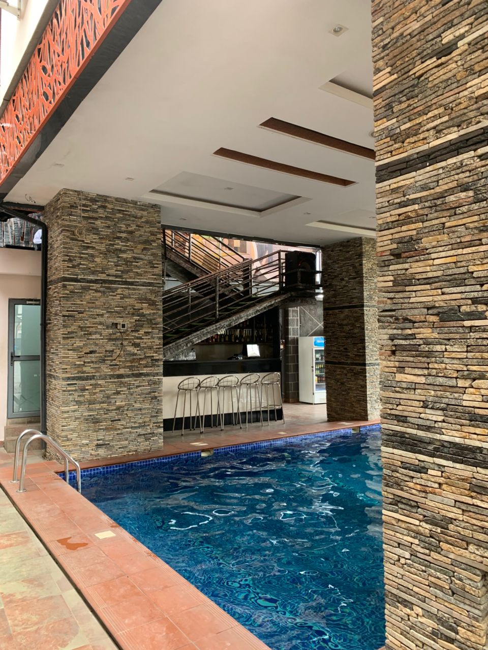 Merzino Palace Uyo Gabitey